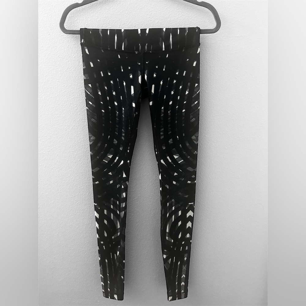 Lululemon Wunder Under iii Pant Womens size 4 in Brush Stream Silver Spoon Black